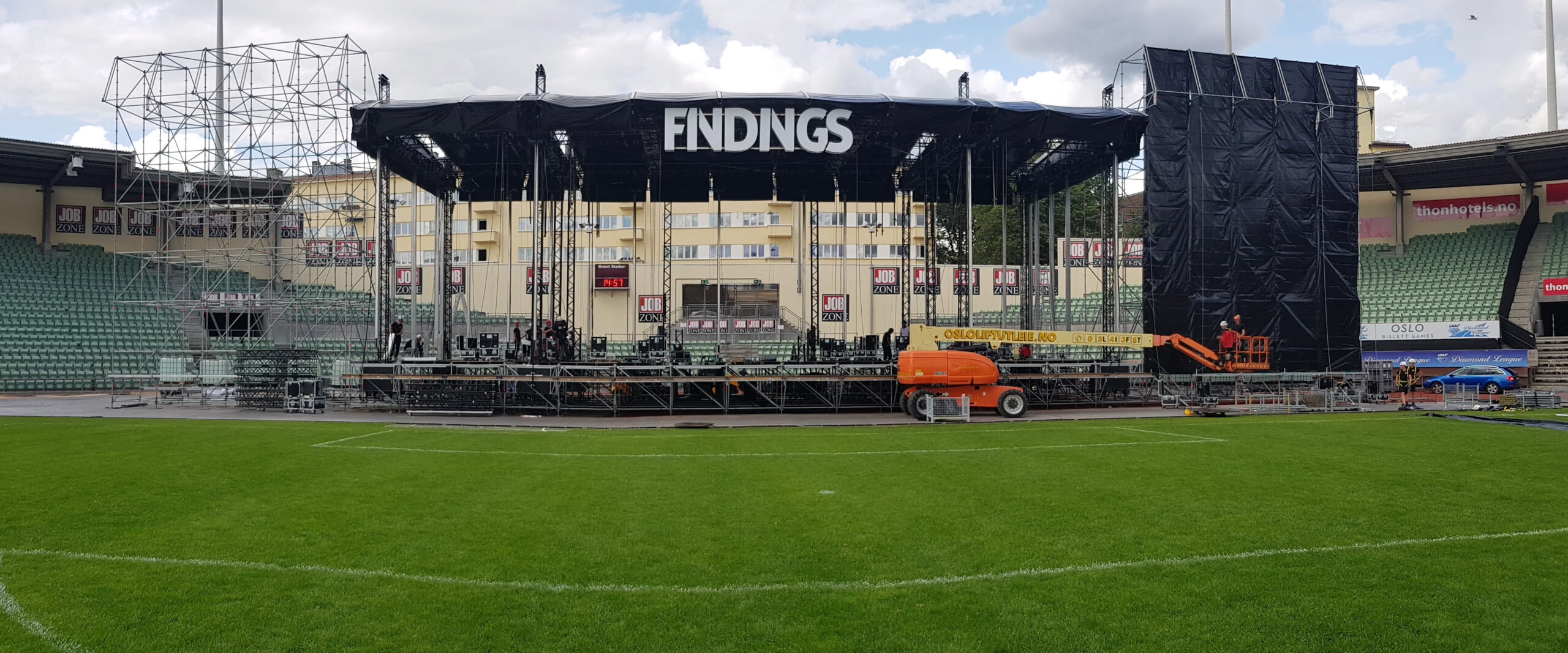 Baby Boy Stage – Findings Festival Oslo