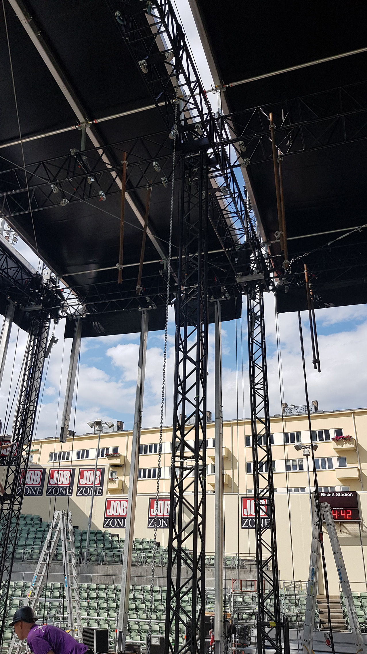 Baby Boy Stage – Findings Festival Oslo